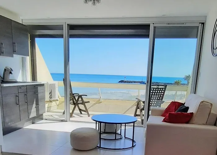Naturiste Cap D\'Agde Heliopolis C 30